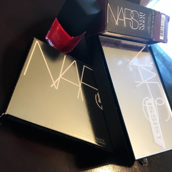 Narssist Makeup - Picture 2 of 4